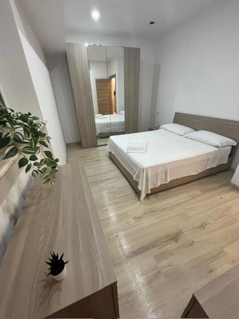 Villa Milano Apt. N. 2 Luaran gambar